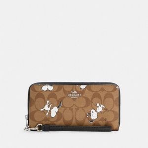 Coach X Peanuts Long Zip Around Wallet In Signature Canvas With Snoopy Print NWT